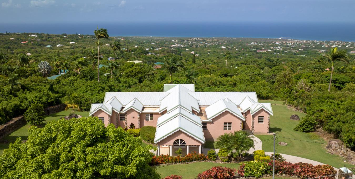 Morning Star Manor Villa For Sale in St Kitts And 1 000000