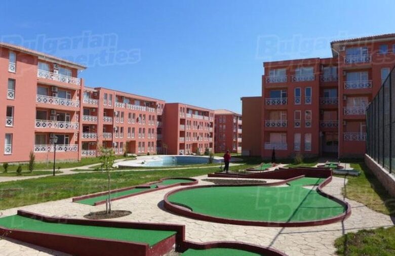 Spacious 62 sq.m. 1-bedroom apartment located in Sunny Day 6 complex, Sunny Beach, offering comfort.