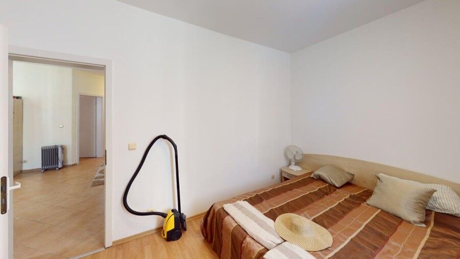 Bright 2-bedroom apartment in Barco del Sol, Sunny Beach, offering 90 sq.m. of comfortable living sp.