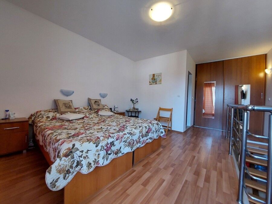 Maisonette for sale in Amber Beach, Sunny Beach resort Bright interior of a 76 sq.m. maisonette in Amber Beach, located in the center of Sunny Beach resort.