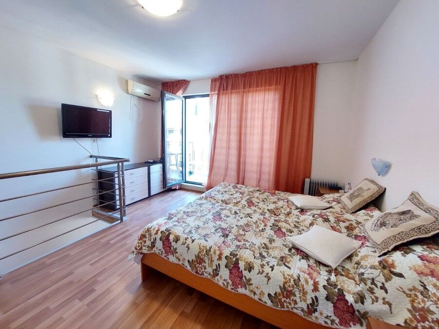 Cozy Maisonette in Amber Beach, Sunny Beach Bright interior of a 76 sq.m. maisonette in Amber Beach resort, close to Sunny Beach center. Perfect.