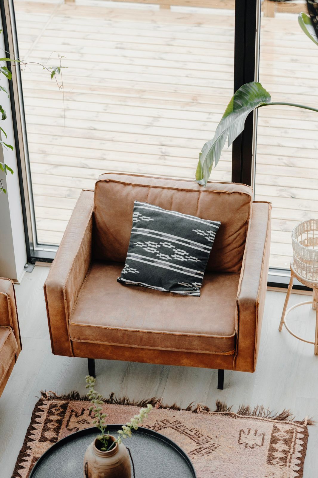 Geothermal designer villa living room in Reykjavik with modern decor and natural light.