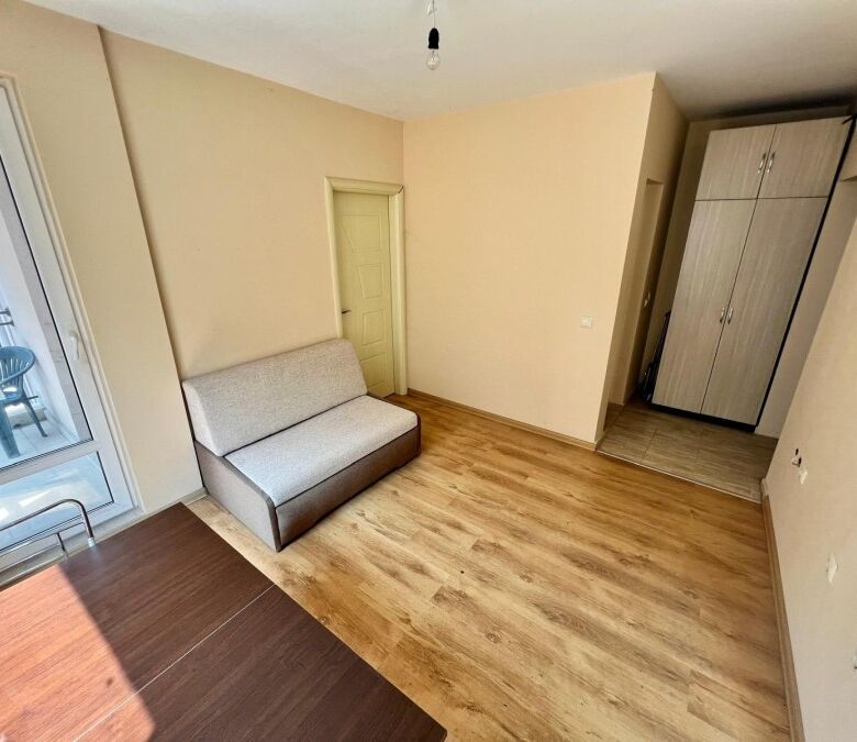Bright 1-bedroom apartment in Ravda center, 45 sq.m., with modern furnishings and no maintenance fee.
