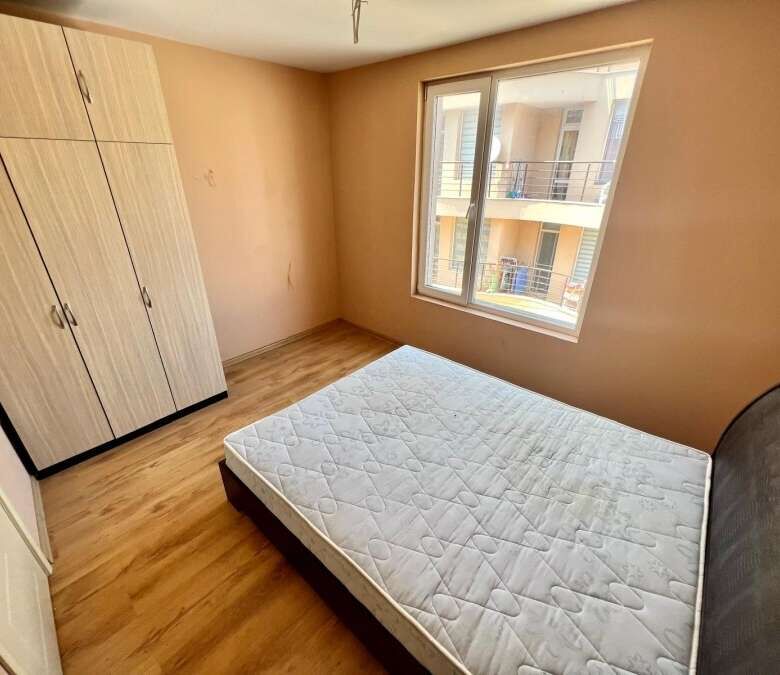 Bright 1-bedroom apartment with 45 sq.m. in the heart of Ravda, no maintenance fee, ideal for invest.