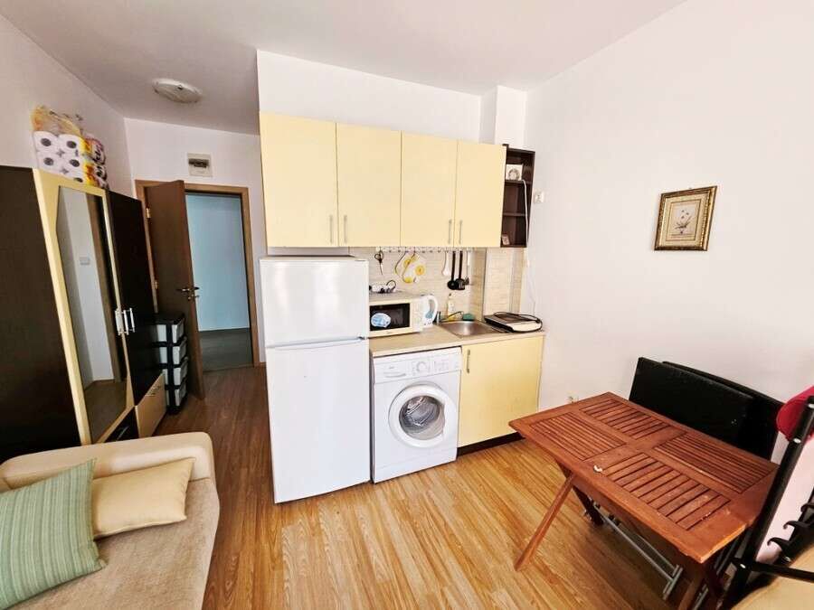 Compact studio apartment with pool views in Sunny Day 6, Sunny Beach. Perfect for investment or holi.