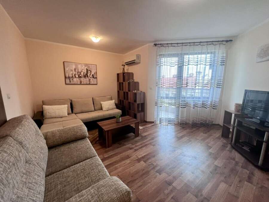 Spacious 60 sq.m. studio apartment with pool views in St. Nicola, Kosharitsa.