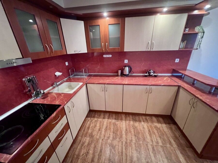 Bright studio apartment with pool views, 60 sq.m., located in St. Nicola, Kosharitsa. Perfect for re.