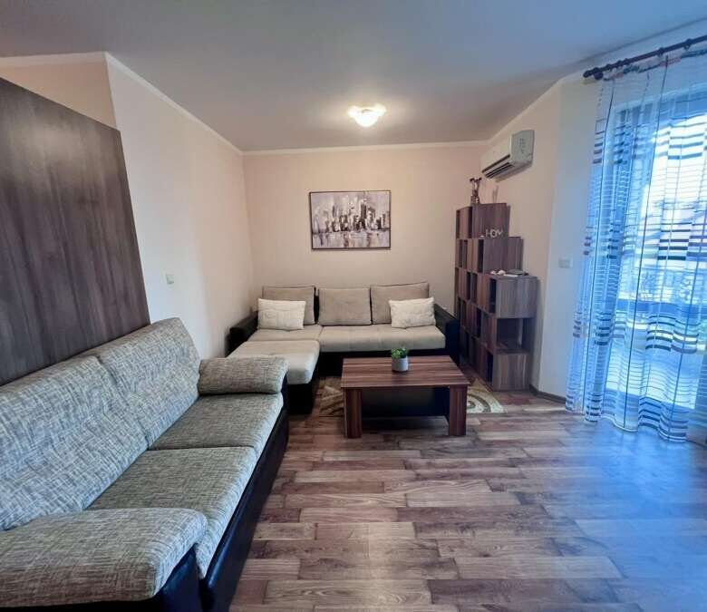 Bright studio apartment with pool views in St. Nicola, Kosharitsa, 60 sq.m.