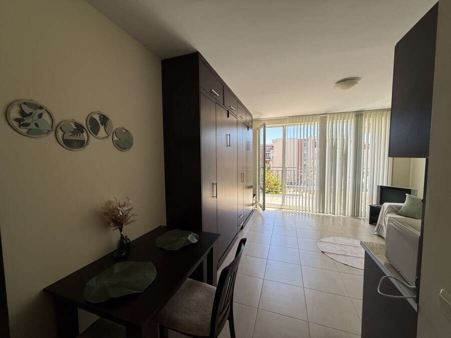 Bright studio apartment with pool and garden views in Holiday Fort Club, Sunny Beach. Perfect for re.