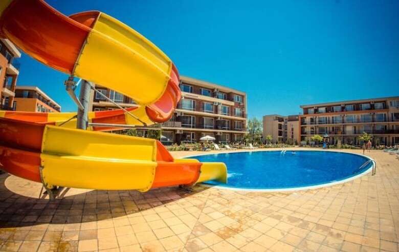Bright studio apartment with pool and garden views at Holiday Fort Club, Sunny Beach. Perfect holida.