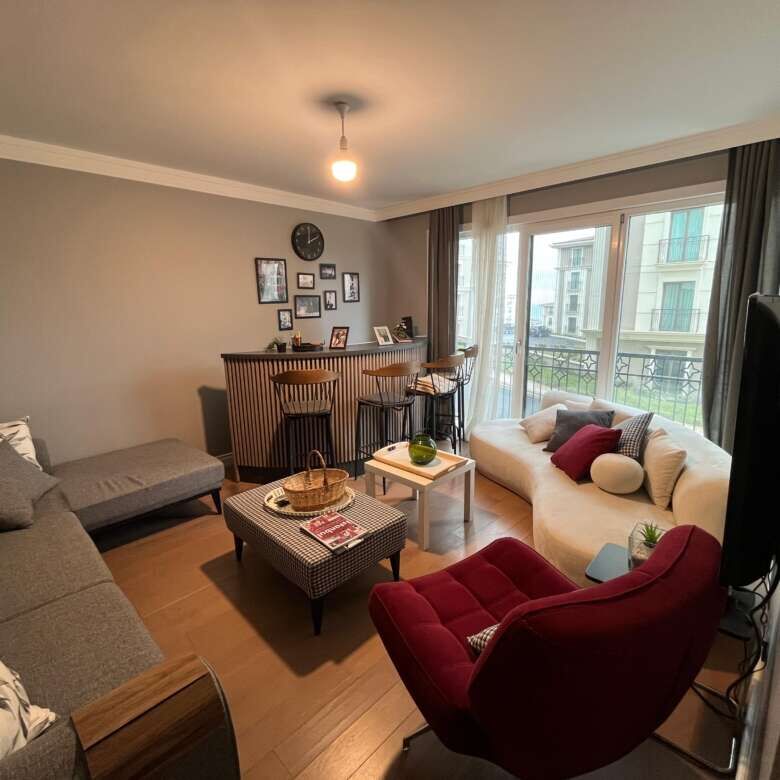 Spacious 2-bedroom apartment in Istanbul with contemporary decor and balcony views. Perfect for comf.