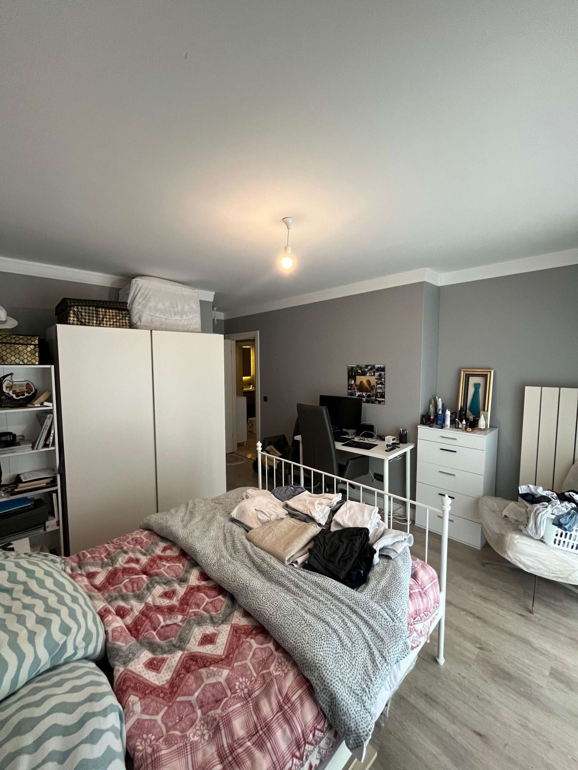 Bright and spacious 2-bedroom apartment in Istanbul with modern furnishings and ample storage.