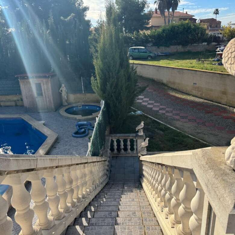 Beautiful 3-bedroom villa with pool in El Catllar, Tarragona, ideal for family living.