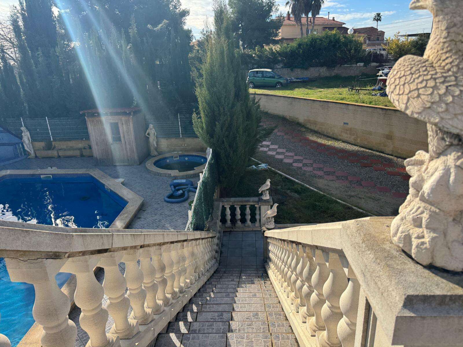Beautiful 3-bedroom villa with pool in El Catllar, Tarragona, ideal for family living.