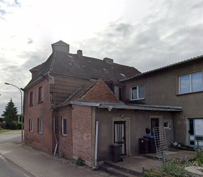 Commercial building with residential apartments for sale in Roßla, Saxony, offering investment oppor.