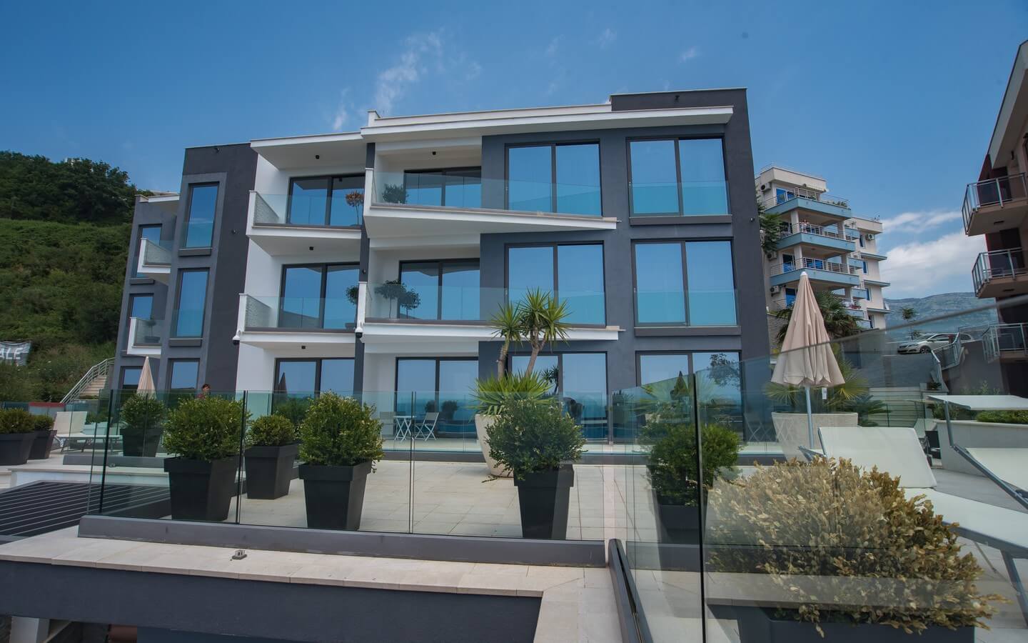 01-villa-for-sale-in-Budva