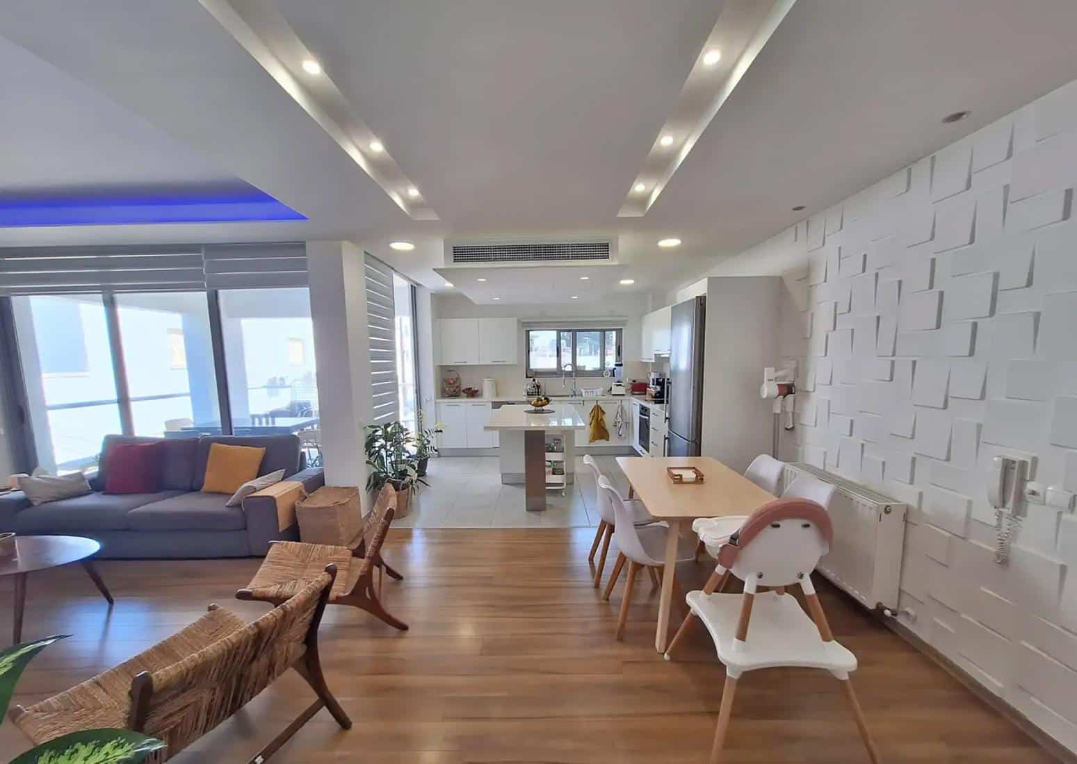 03d3ffc742a60c56aa733cae6e96a6d4-copy-large