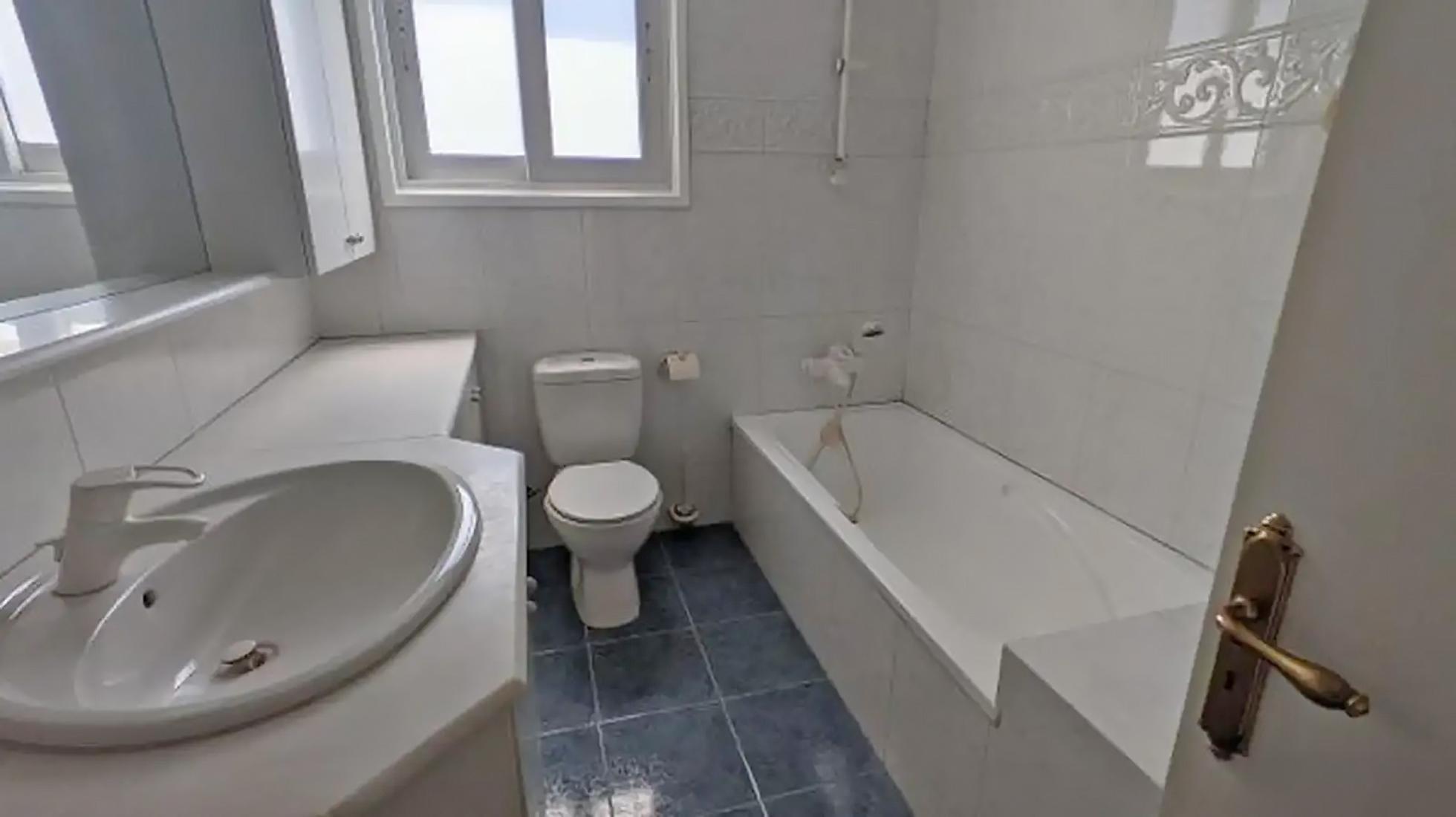 058c0d9a0ee9c541e70d1cf6d199146b-copy-large