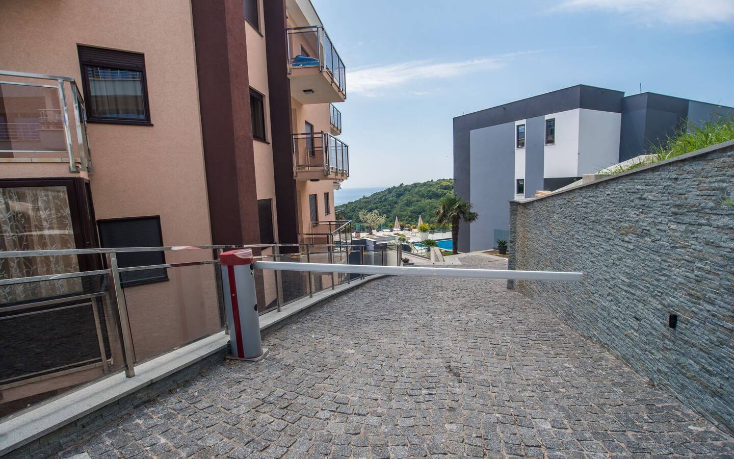 06-villa-for-sale-in-Budva