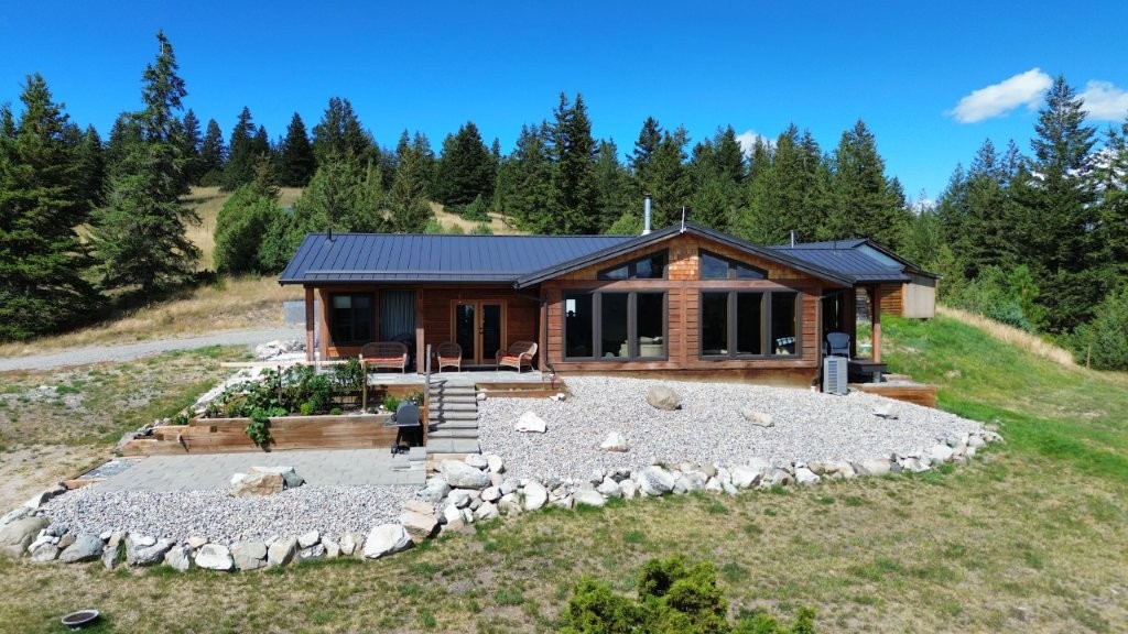 Excellent 2 Bed House & Cabin For Sale In Kamloops British Columbia 1 1 16