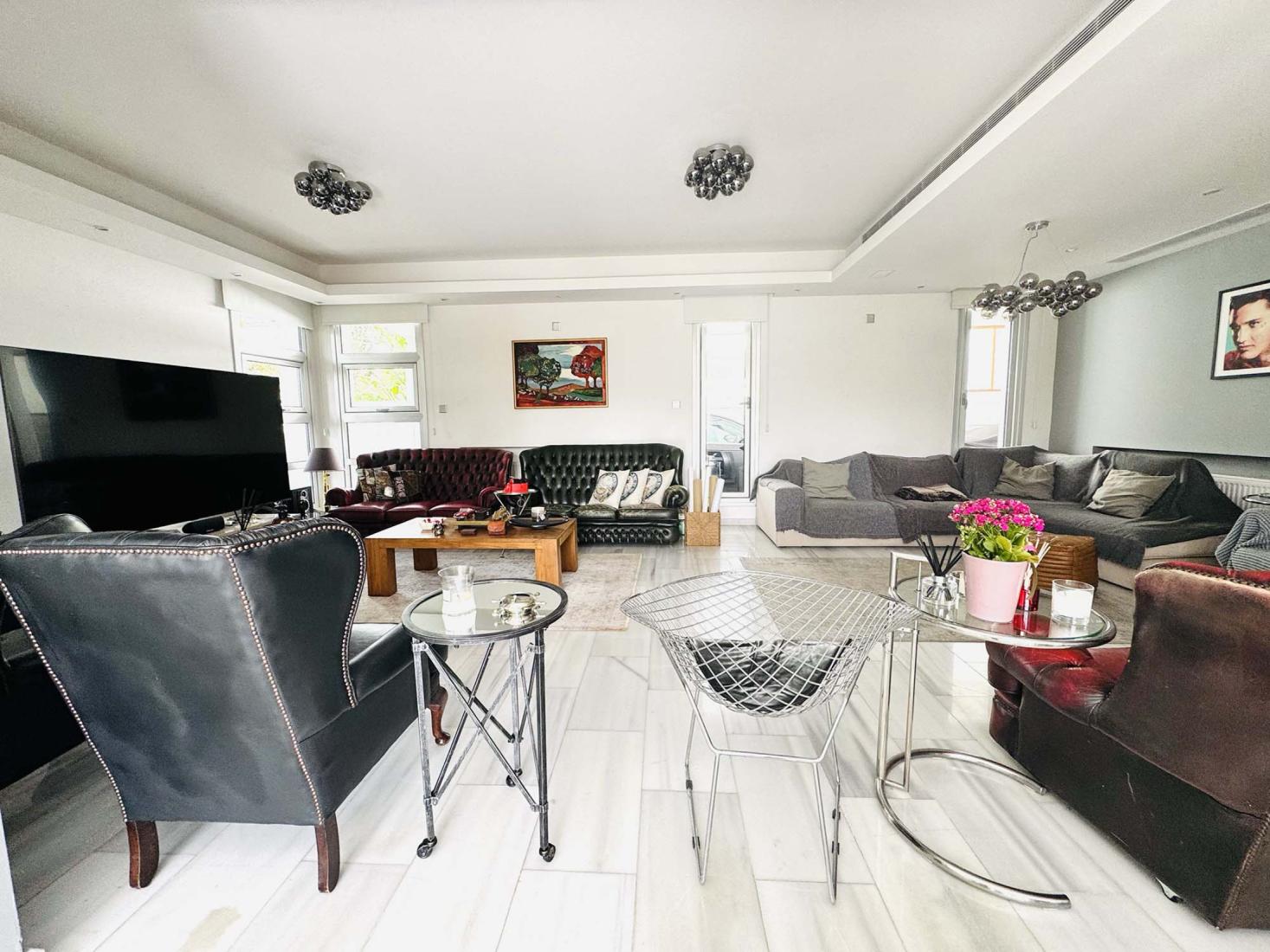 10d12d89-12c8-4656-91ed-b53d3fb74035-copy-large