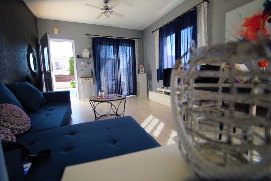 132286-semi-detached-villa-for-sale-in-kato-paphos-universal_full