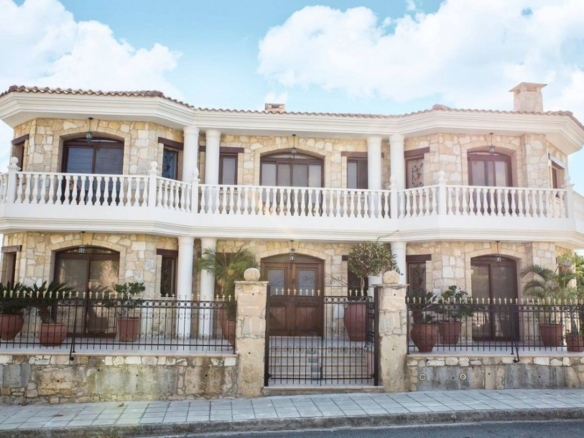 135829 detached villa for sale in agia fyla full