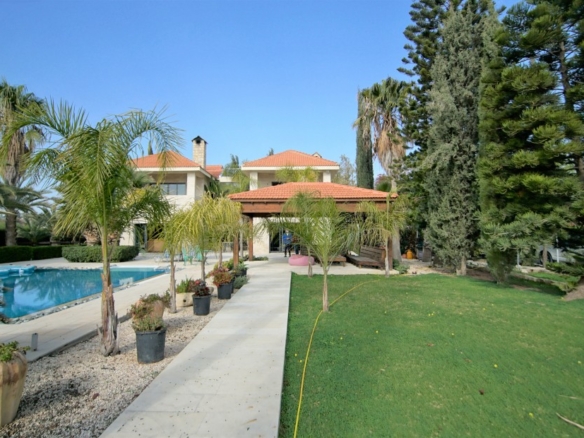 185613 detached villa for sale in parekklisia full