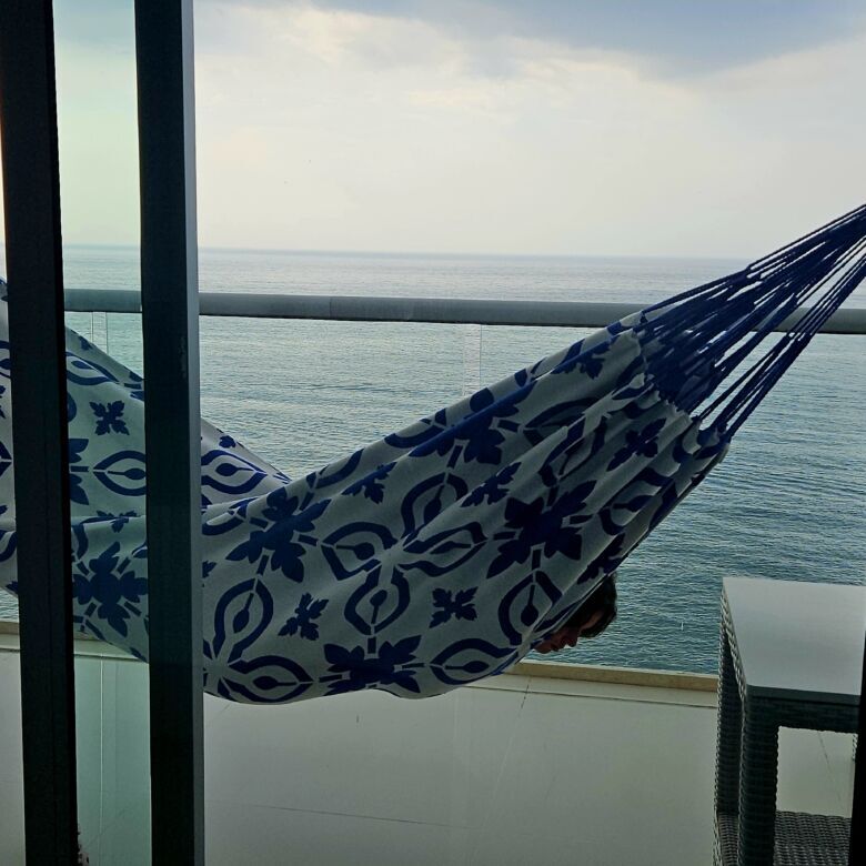 Elegant penthouse with ocean views in Gaira Playa Salguero, Magdalena. Perfect for luxury living and.