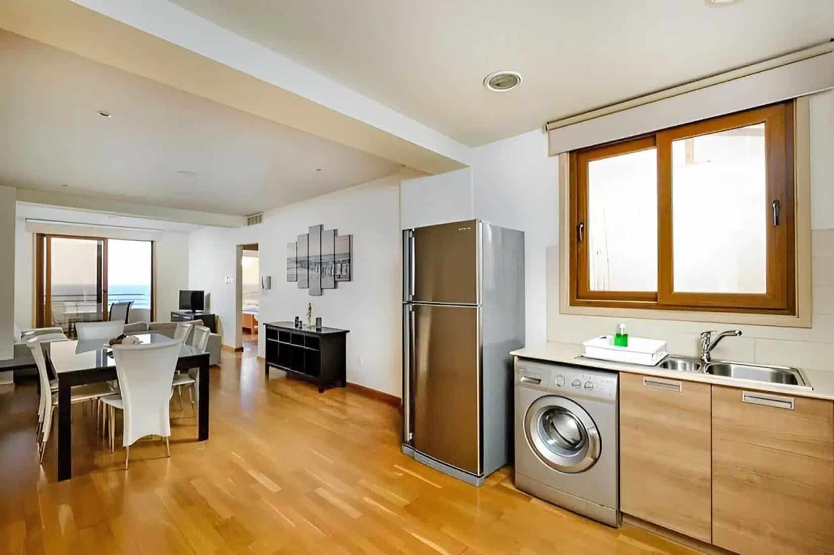 2-bedroom-apartment-beachfront-for-sale-in-larnaca-6jpg-copy-large