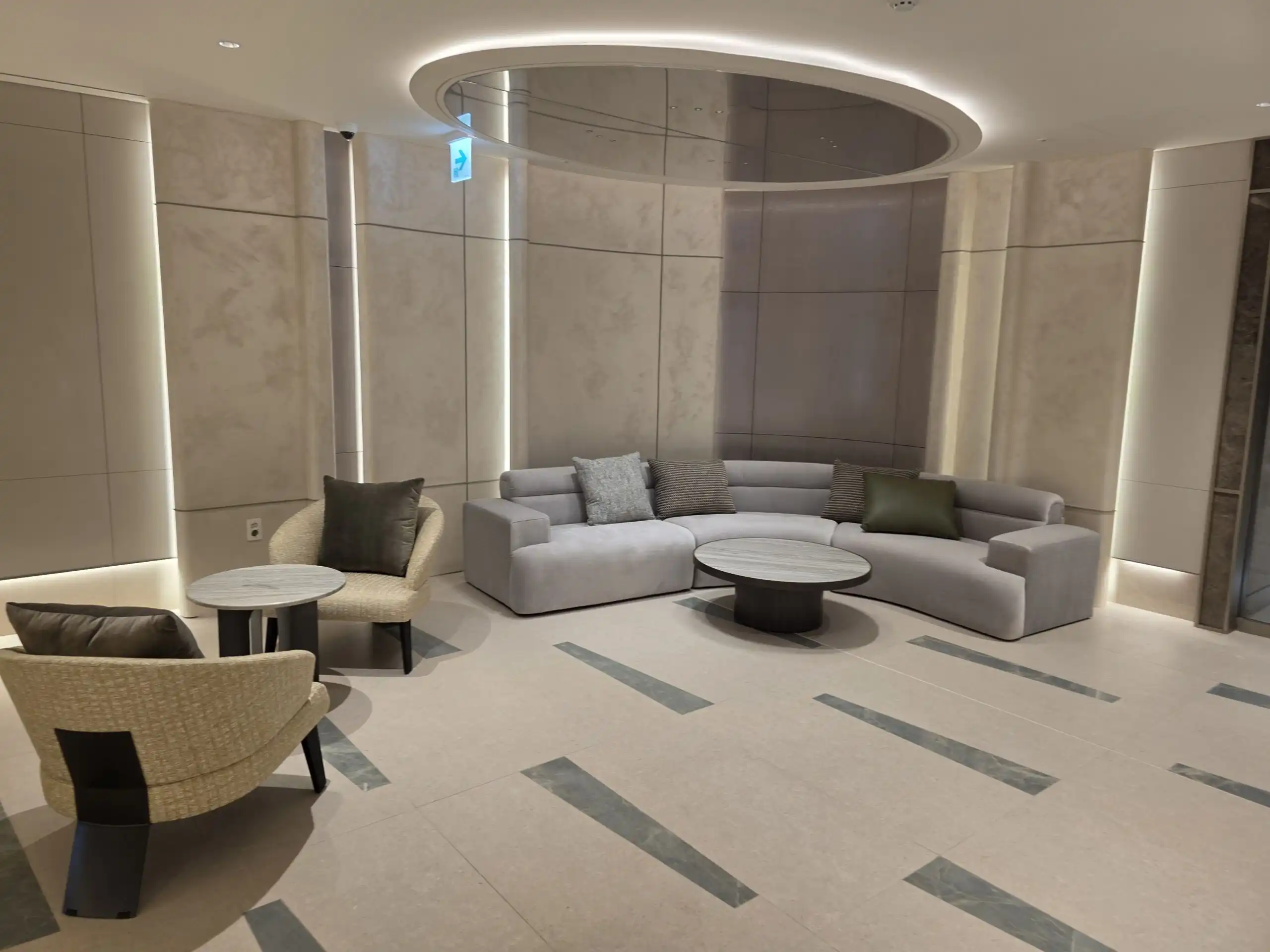 Elegant interior of Pozes Hangang, a prestigious ultra-luxury apartment in Seoul.