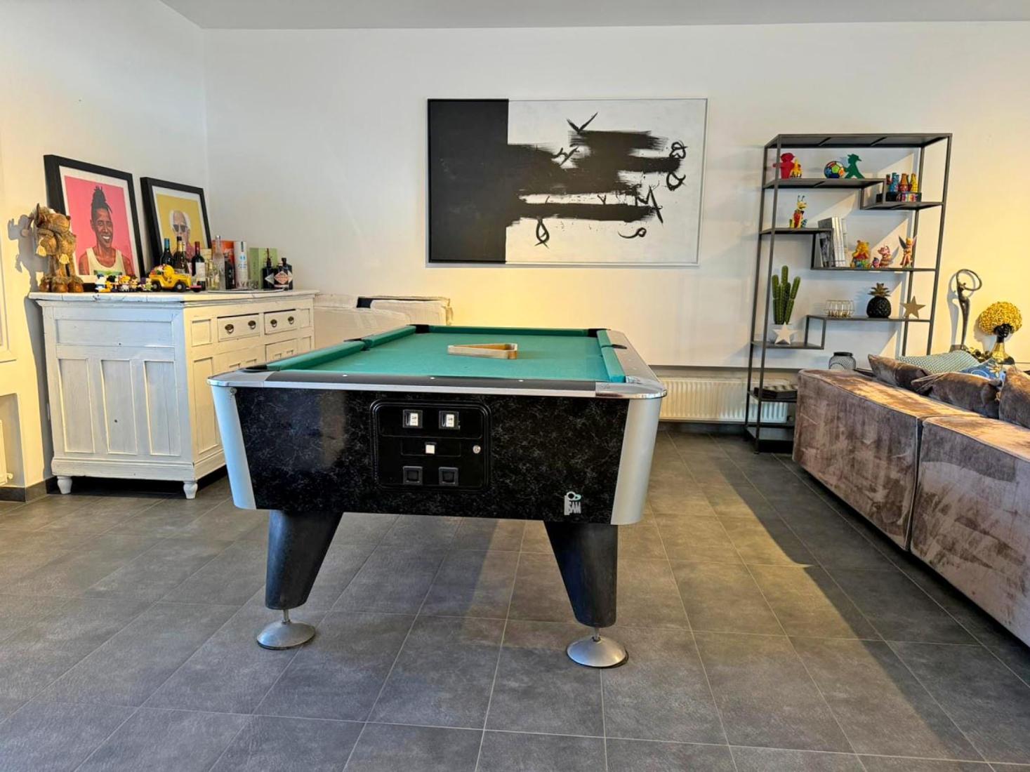 254a3eee-20d9-4e57-a508-d5263c15cf3f-copy-large