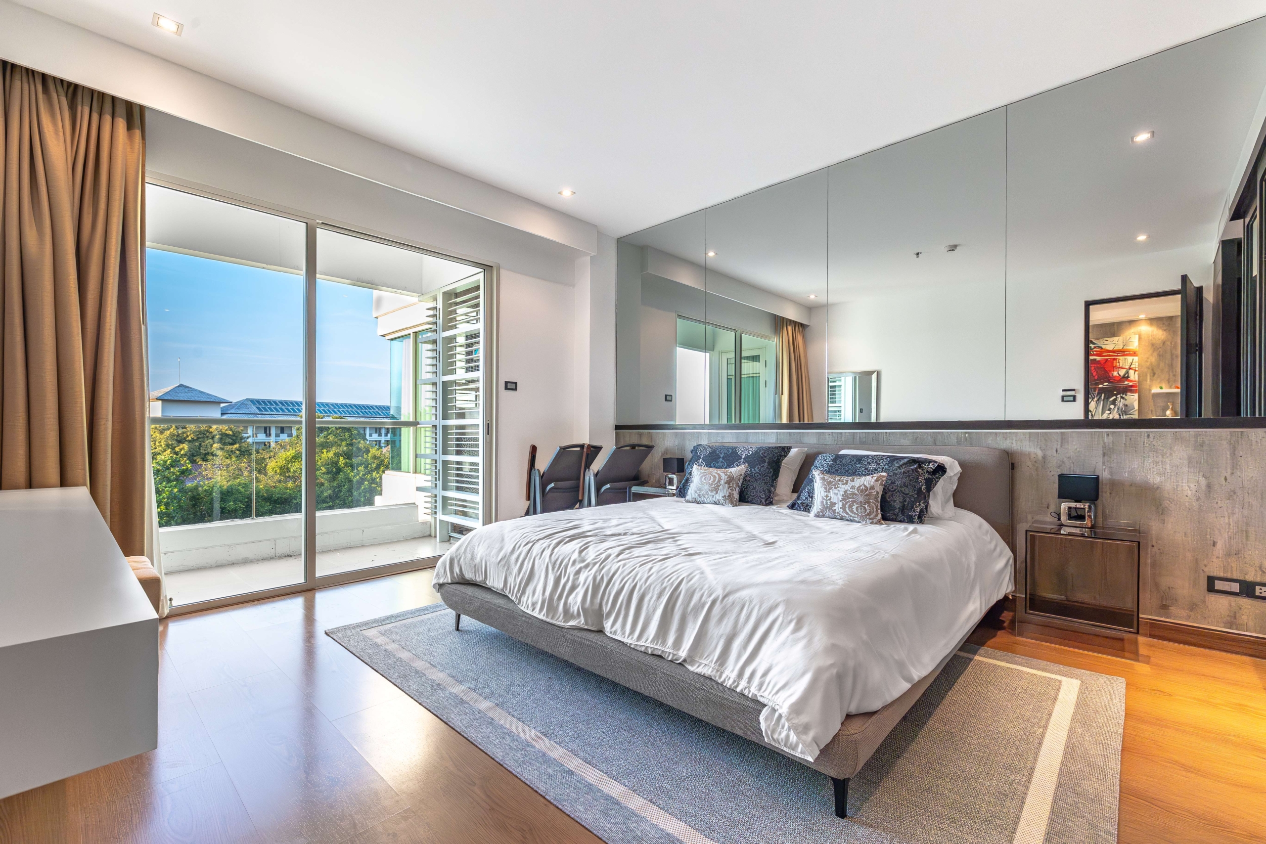 290A0348-Enhanced-NR-scaled