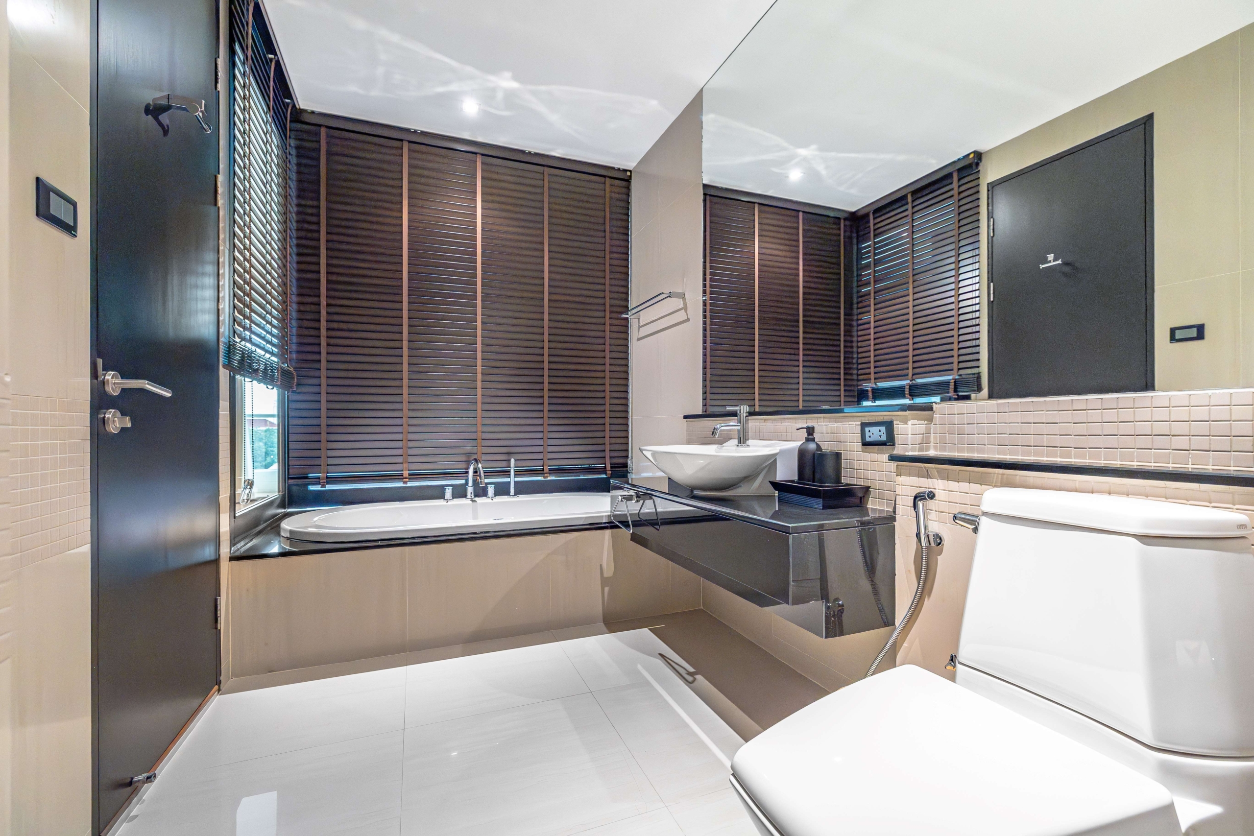 290A0356-Enhanced-NR-scaled