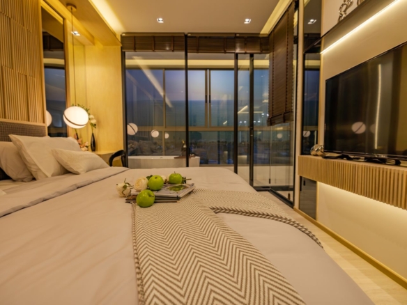 290A6689 Enhanced NR