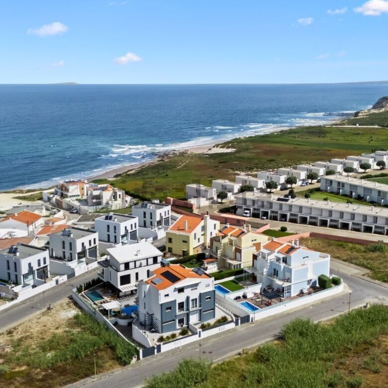 Luxury 3 Bed Villa for Sale in Santa Cruz with ocean views.