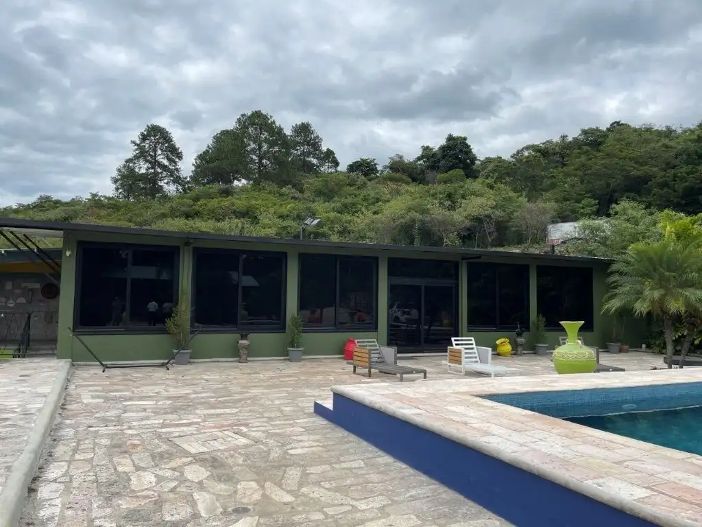 Luxury 5-Bed Resort Villa with Pool in La Trinidad.