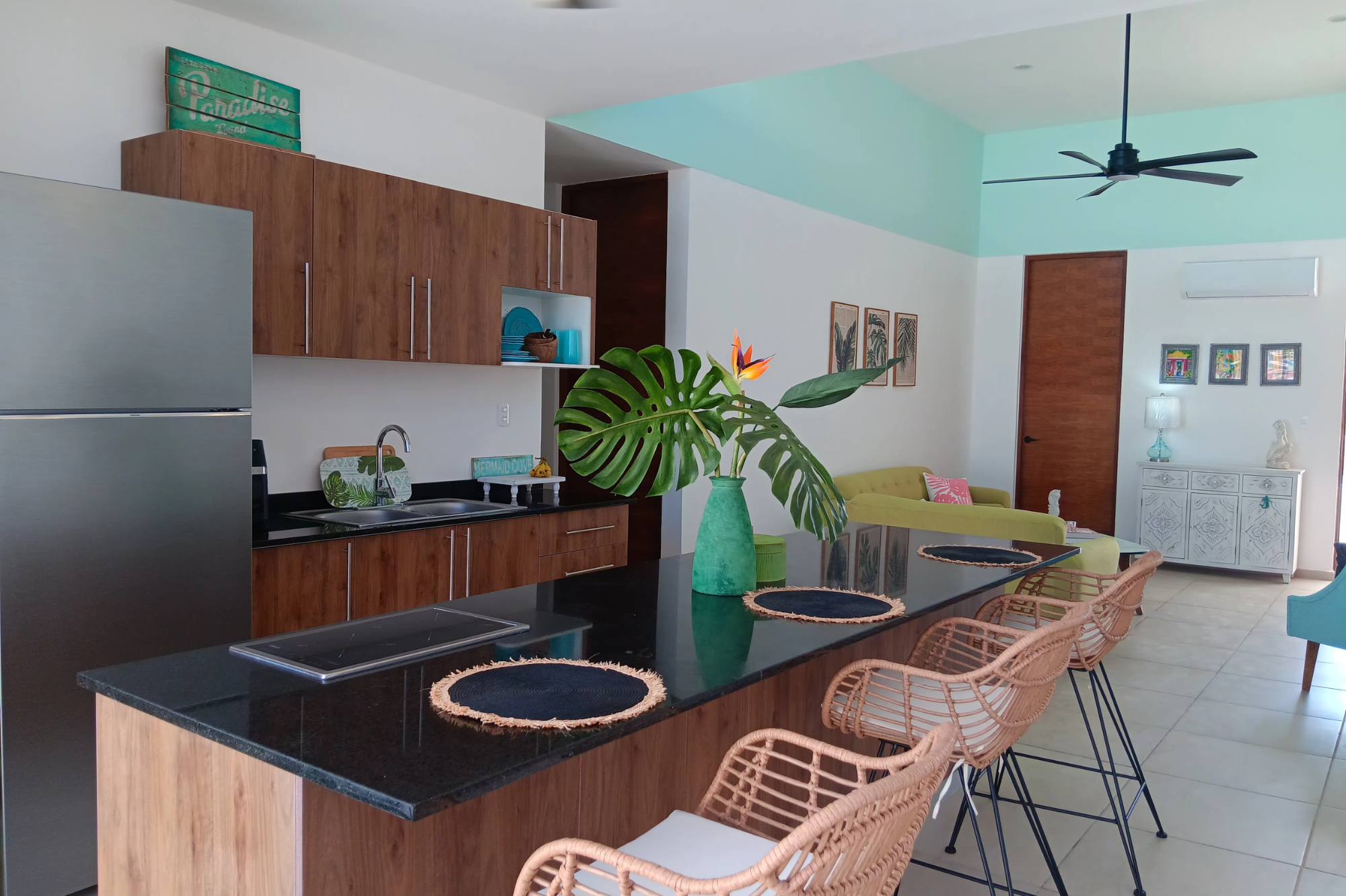 3-Bedroom-Beach-Home-with-Rooftop-Pool-images-6