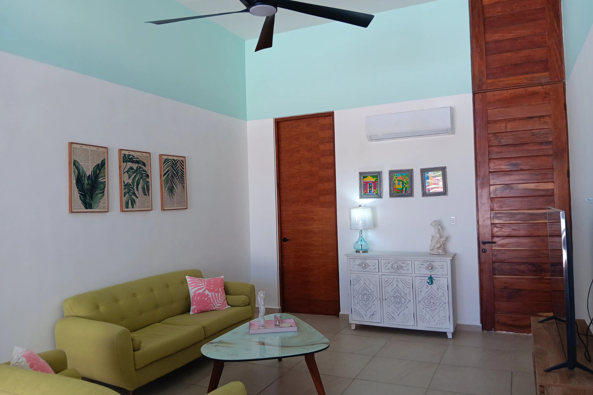 3-Bedroom-Beach-Home-with-Rooftop-Pool-images-8