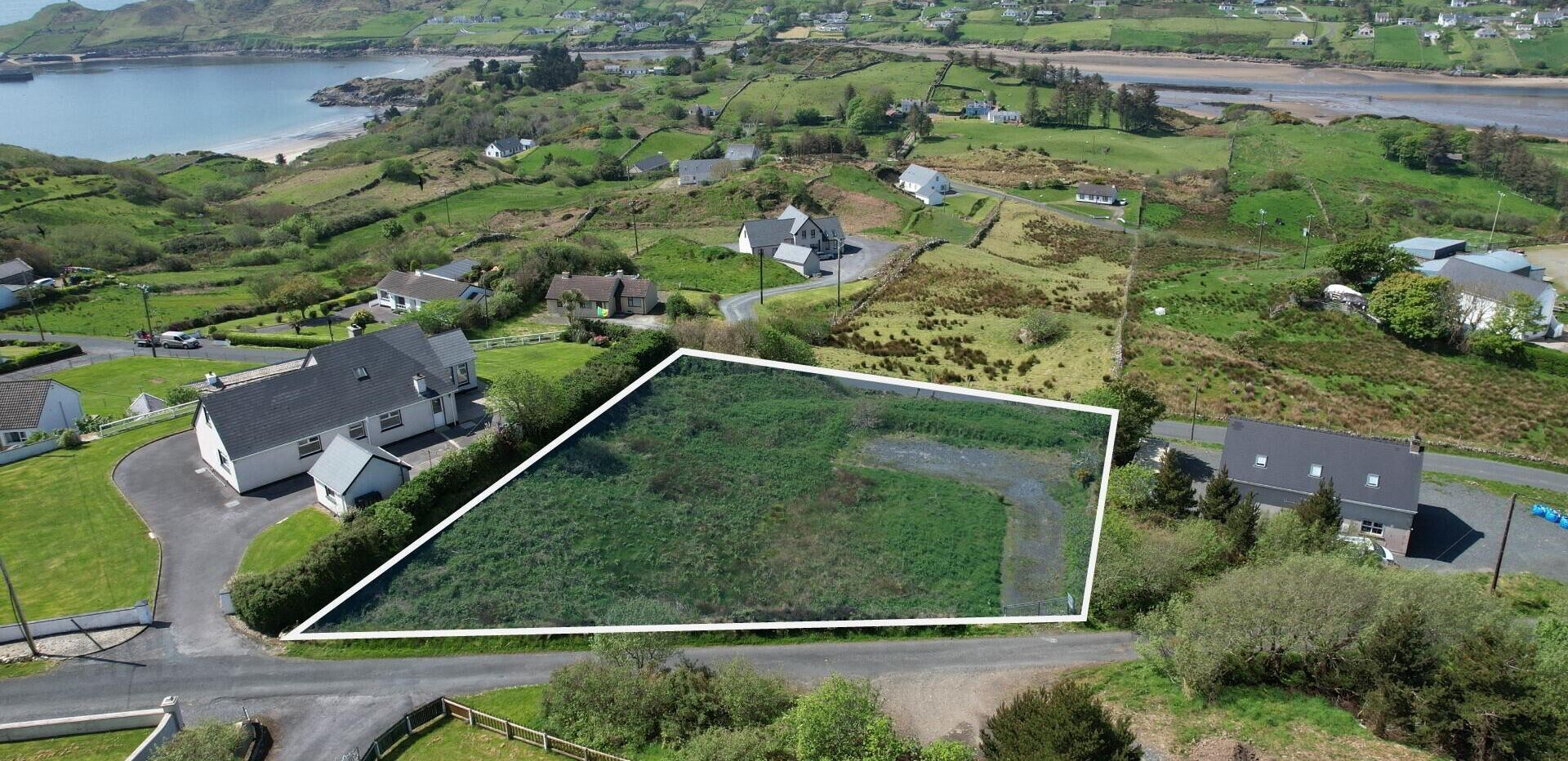 Spacious plot of land for sale in Derrylaghan, Kilcar, County Donegal.