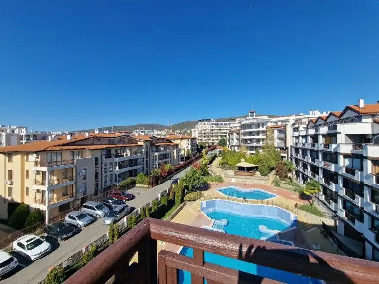 Sea view 1-bedroom apartment with large terrace in Royal Palm, St. Vlas. Modern living space with po.