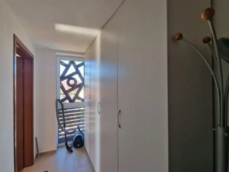 Sea view 1-bedroom apartment with large terrace in Royal Palm, St. Vlas. Bright interior, modern ame.