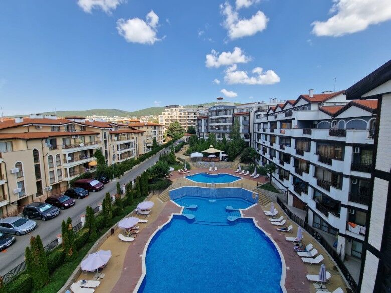 Sea view 1-bedroom apartment with large terrace in Royal Palm, St. Vlas. Modern living space with po.