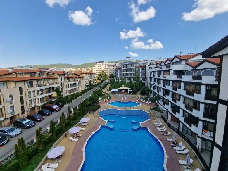 Sea view 1-bedroom apartment with large terrace in Royal Palm, St. Vlas. Modern living space with po.