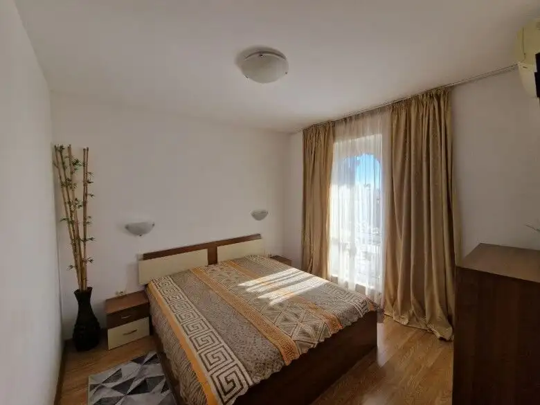 Bright 1-bedroom apartment with sea views in Royal Palm, St. Vlas.
