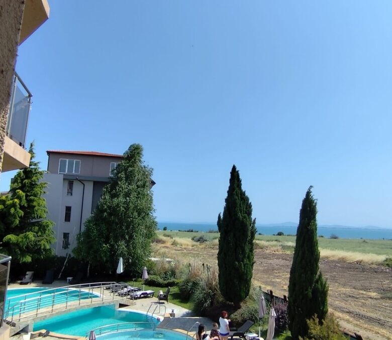 Sea view 1-bedroom apartment near Ravda beach.