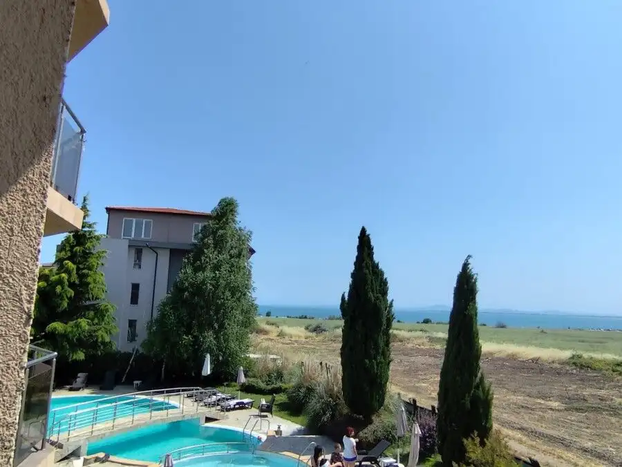 Sea view 1-bedroom apartment near Ravda beach.
