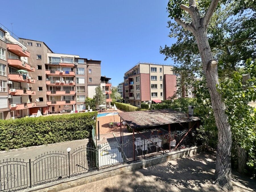 Bright 1-bedroom apartment with pool views in Sunny Beach, St. Sofia. Modern living space of 60 sq.m.