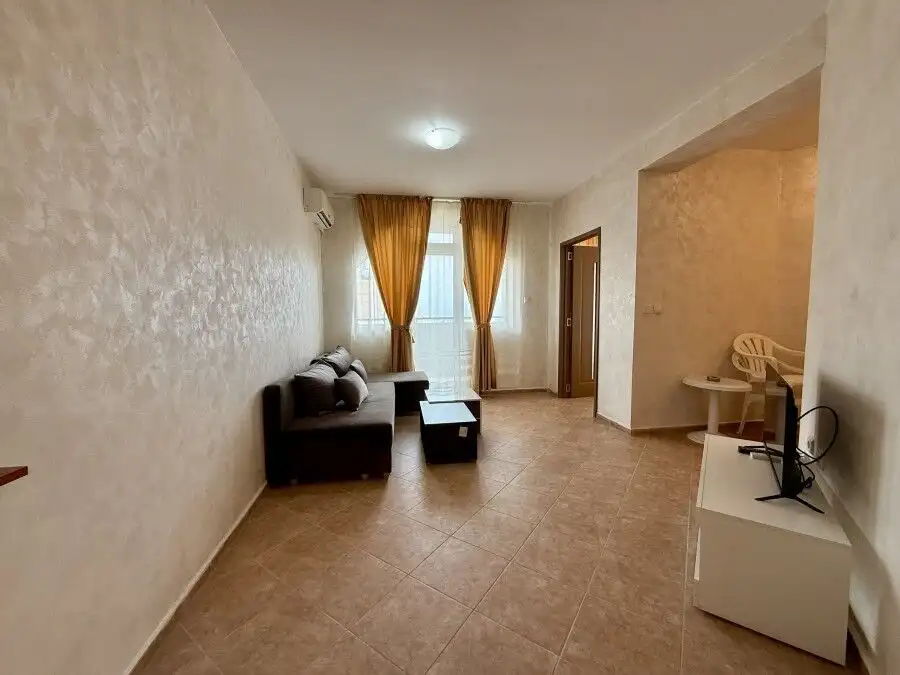 Bright 1-bedroom apartment with sea view in Ravda, close to the beach and summer complex.