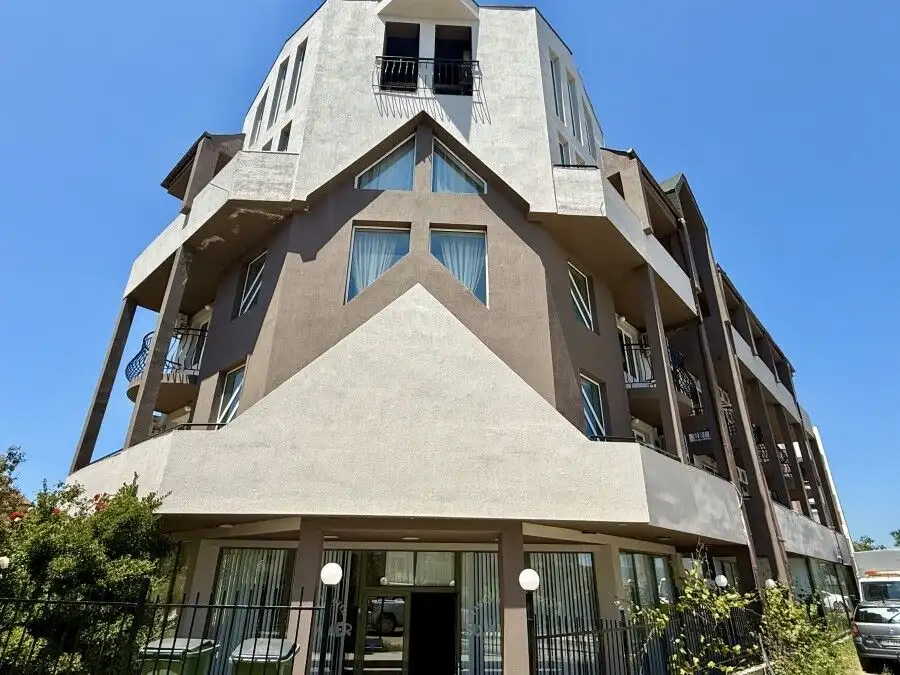 Sea view 1-bedroom apartment in Ravda, close to the beach in Summer complex.
